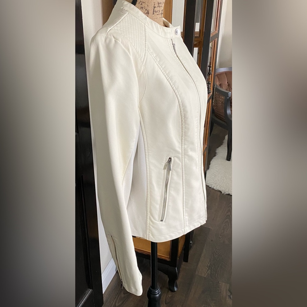 NWOT. Express Faux Leather Moto
Jacket, Sz L - Picture 3 of 10